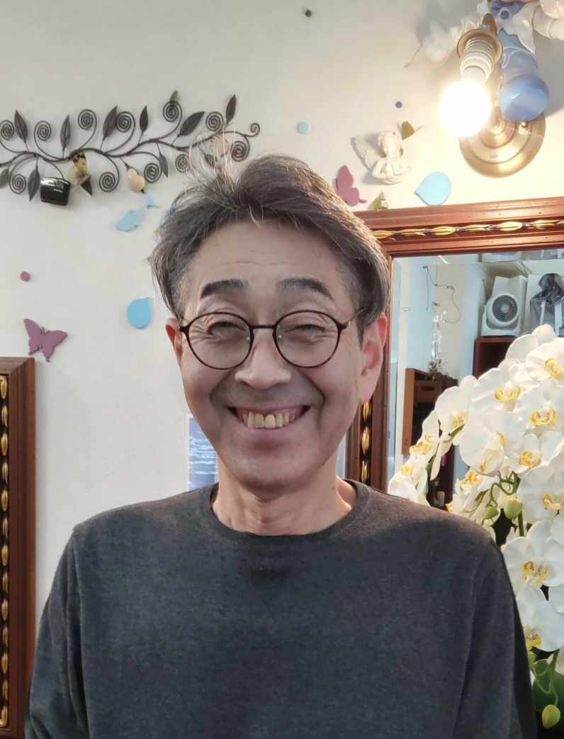 川上 兼続福山駅前商店会 副会長 / 美容室サンローラン 代表