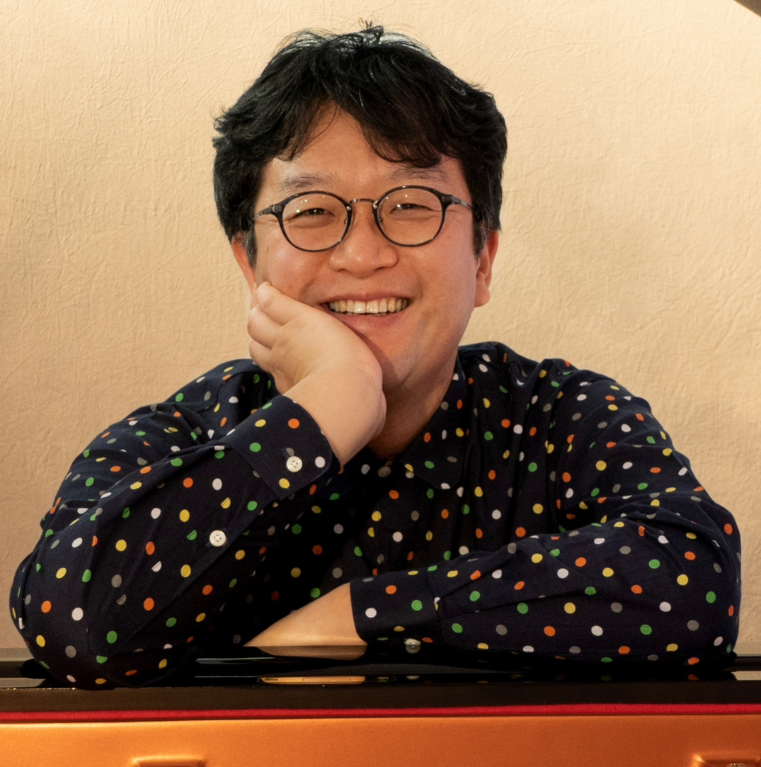 伊部 知顕ロサラーンド株式会社代表取締役専務 / 池袋ロマンス通り商店会会長